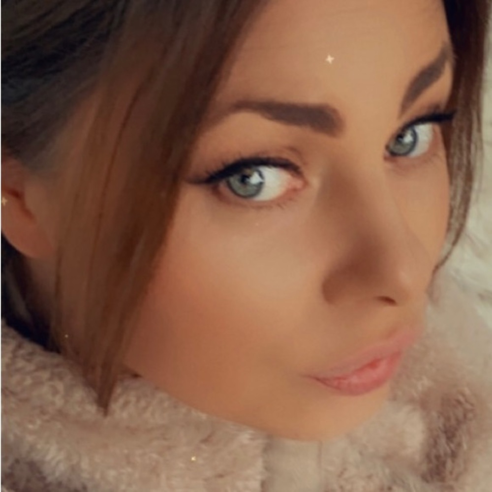 Welcome to our Closet! Our BAM is She Shed Chic! Come Check us out! 🎁❤️